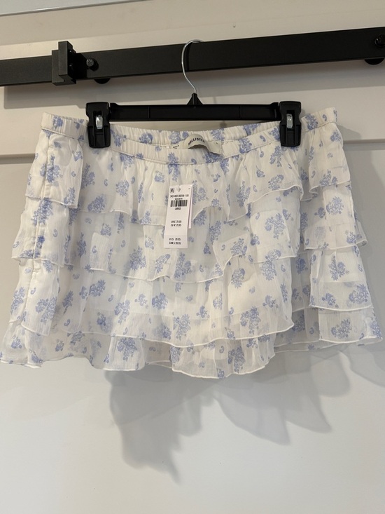 Hollister Dresses & Skirts - Hollister White Mini Skirt with Light Blue Floral Ruffles